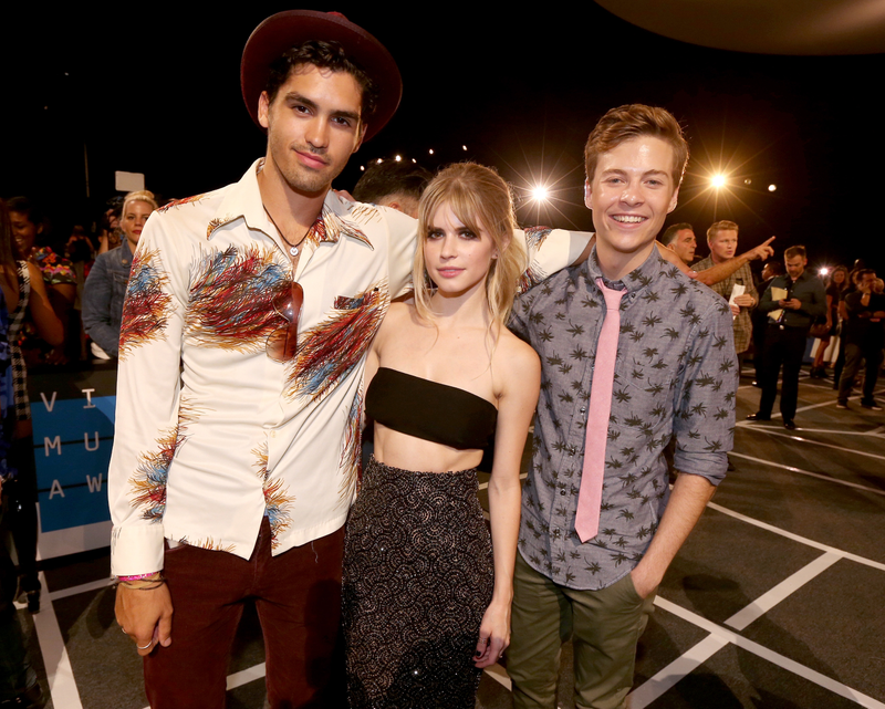 Illustration for article titled What the Teens Are Into: Your VMAs Red Carpet Explainer